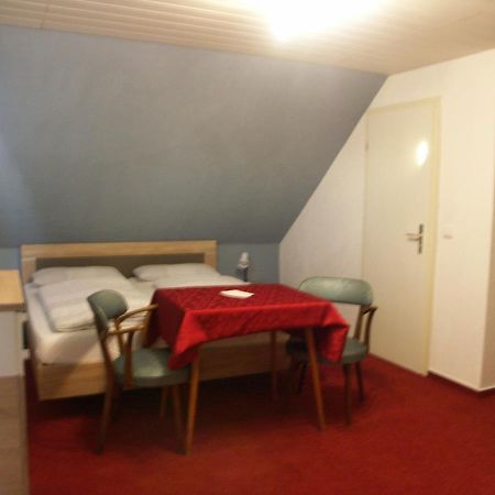 Waldpension Zum Felsenkeller Lichtenfels-Sachsenberg Esterno foto
