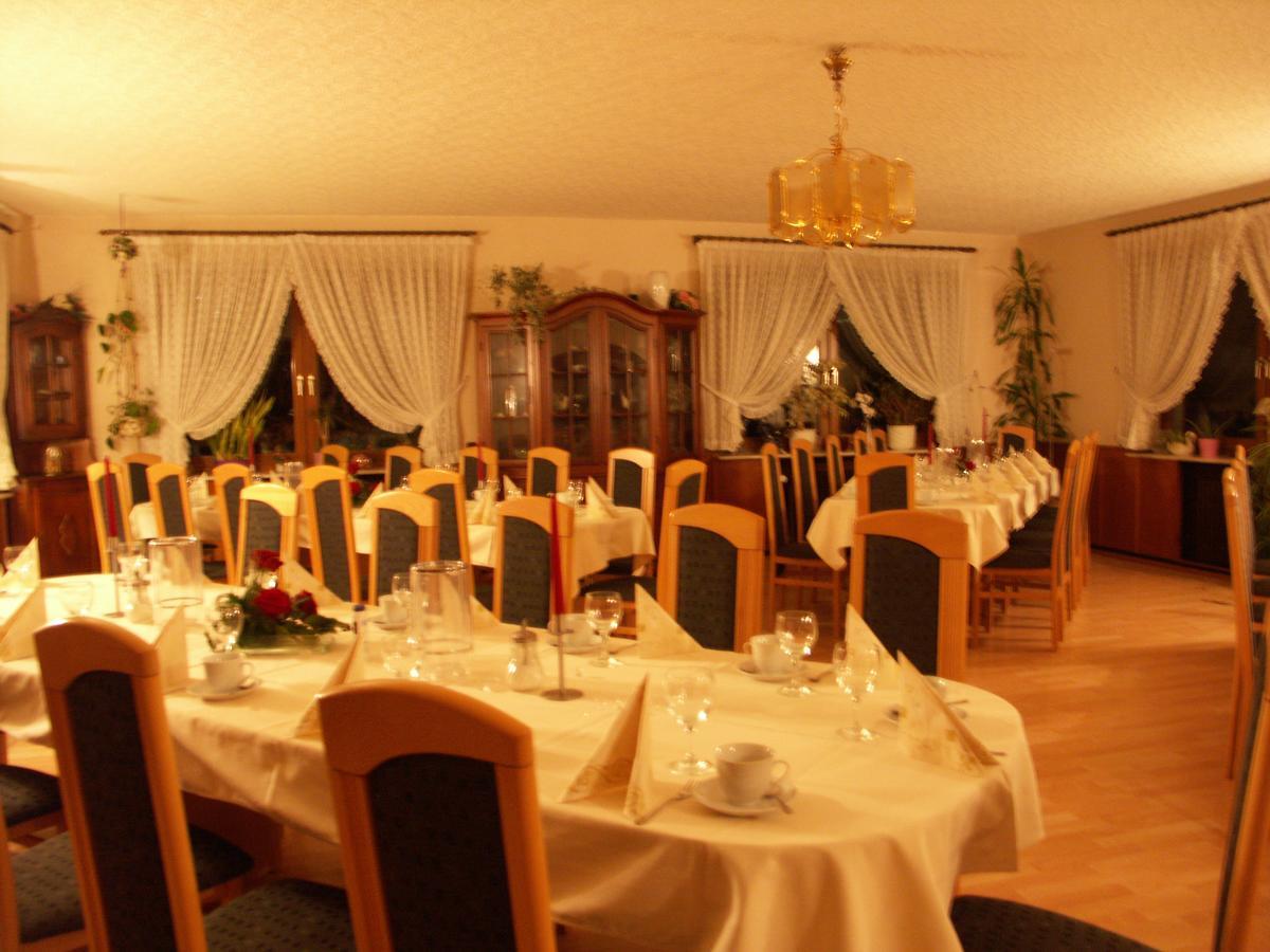 Waldpension Zum Felsenkeller Lichtenfels-Sachsenberg Esterno foto